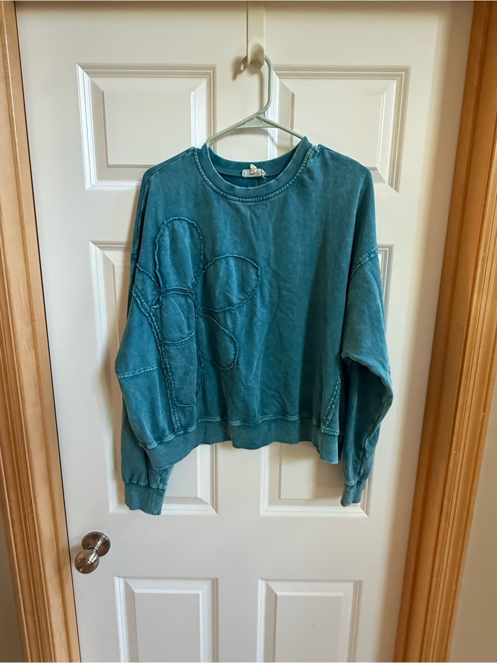 Easel Teal Washed Floral Applique Crewneck Sweatshirt small oversized